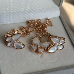 （ new ) Super beautiful White shell ( mother of pearl ) Butterfly Jewelry Set